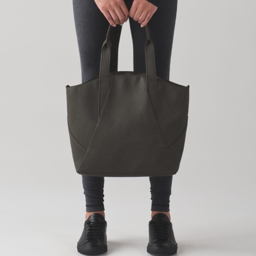 Lululemon all-day mini tote bag